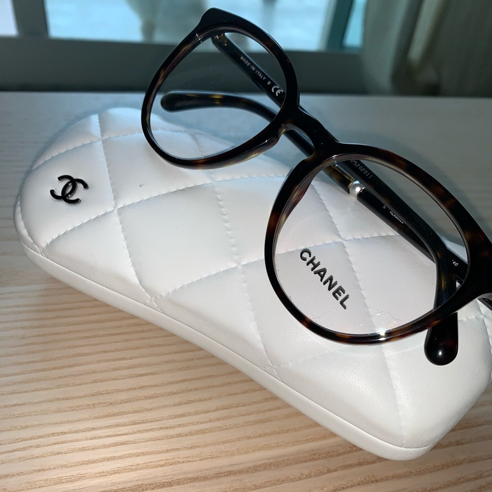 Chanel round Havana frames with pearl accent